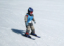 Children skier